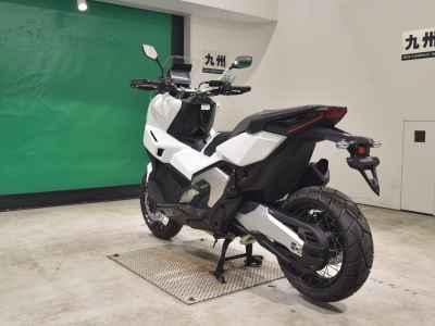 Honda X-Adv 750 2025