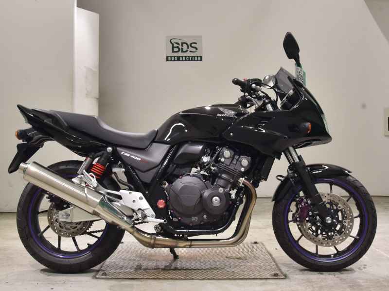 Honda CB400 Super Boldor 2021