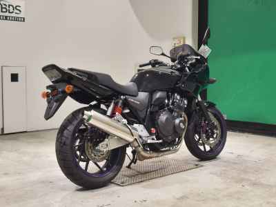 Honda CB400 Super Boldor 2021