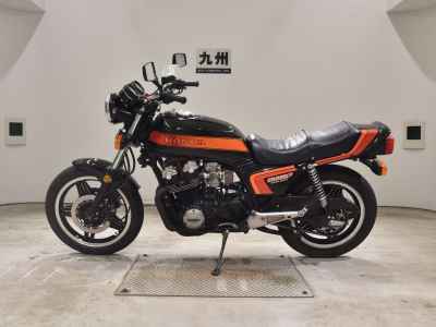 Honda CB900F 2025