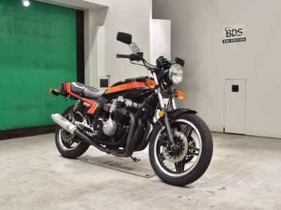 Honda CB900F 2025