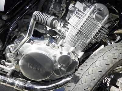 Yamaha SR400 2020