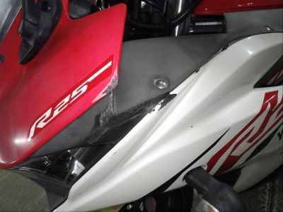 Yamaha YZF-R25 2015