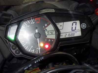 Yamaha YZF-R25 2015