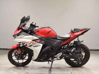 Yamaha YZF-R25 2015