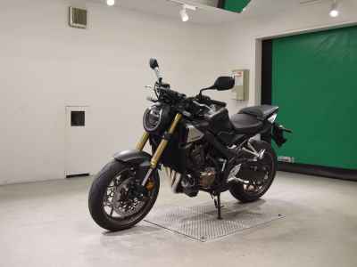 Honda CB650R E-Clutch 2024