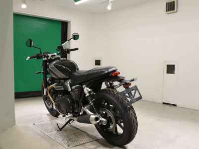 Triumph Speed Twin 900 2025