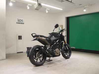 Husqvarna Svartpilen 250 2023