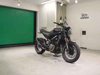 Husqvarna Svartpilen 401 2025