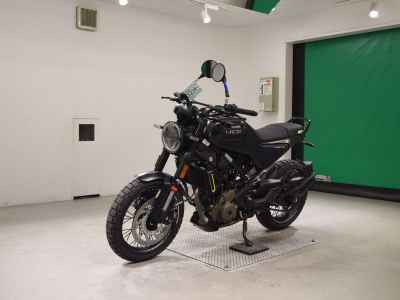 Husqvarna Svartpilen 401 2025