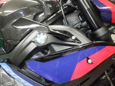 BMW M1000R 2024