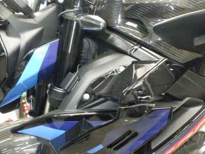 BMW M1000R 2024