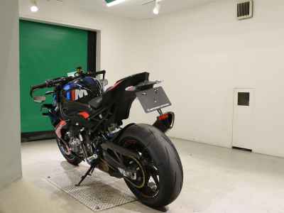 BMW M1000R 2024