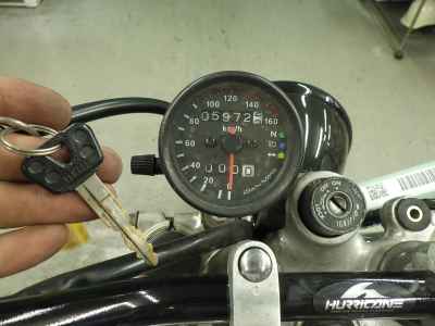 Yamaha SR400 2025