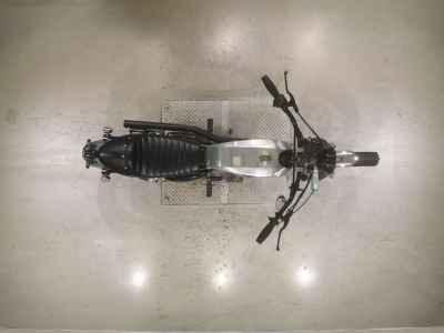 Yamaha SR400 2025