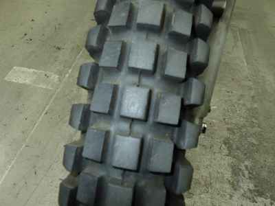 Yamaha SR400 2025