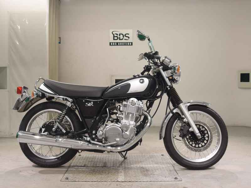 Yamaha SR400 2021