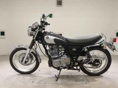 Yamaha SR400 2021