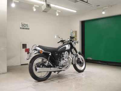 Yamaha SR400 2021