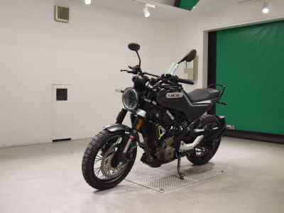 Husqvarna Svartpilen 401 2021