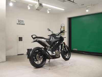 Husqvarna Svartpilen 401 2021