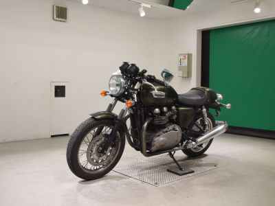Triumph Thruxton 900 2013