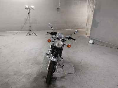 Yamaha SR400 2021