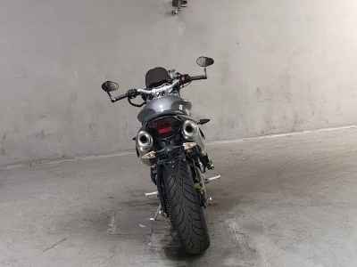 Triumph Street Triple R 2010