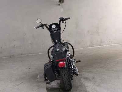 Harley-Davidson XL883R 2013