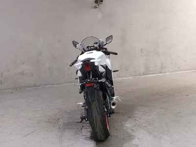Yamaha YZF-R7 2023