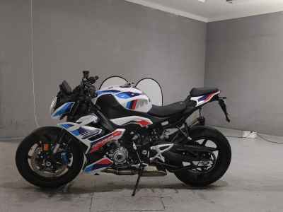 BMW M1000R 2023