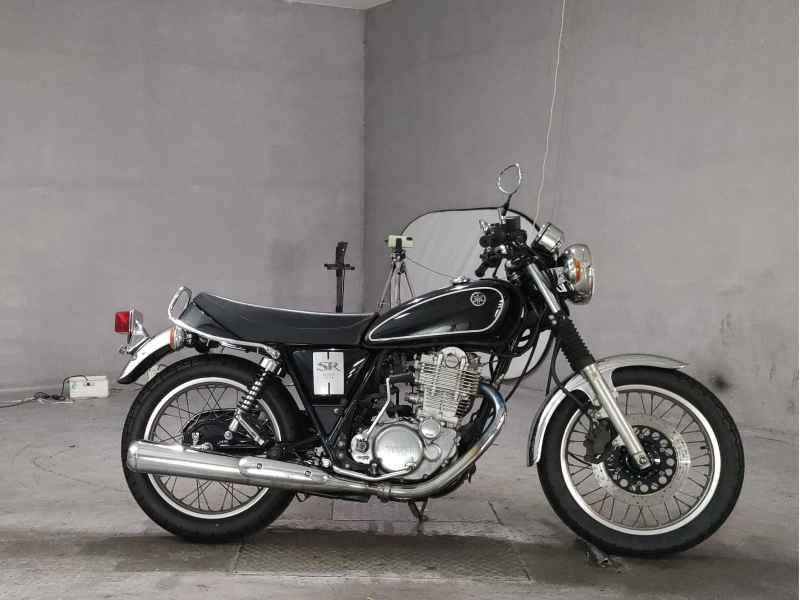 Yamaha SR400 2020