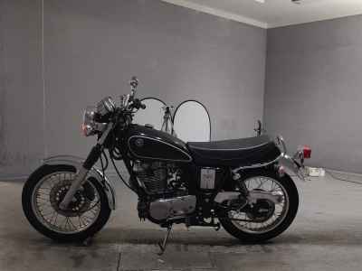 Yamaha SR400 2020