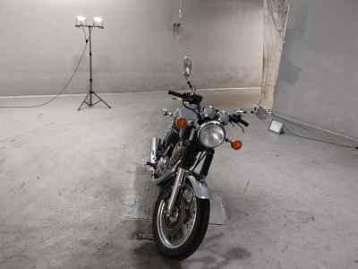 Yamaha SR400 2012