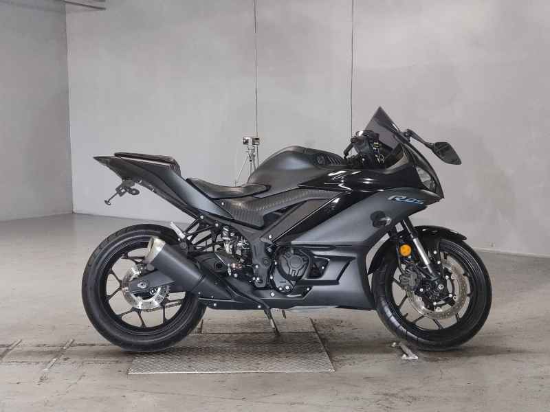 Yamaha YZF-R25 2021