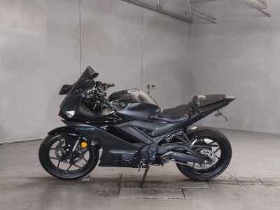 Yamaha YZF-R25 2021