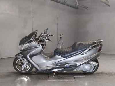 Suzuki Skywave 250S