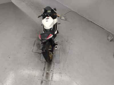 Yamaha YZF-R25 2022