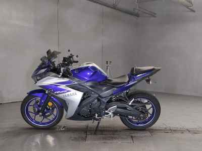 Yamaha YZF-R25 2015
