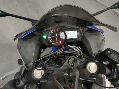 Yamaha YZF-R25 2015