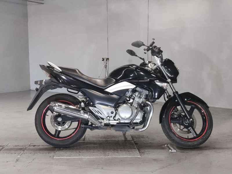 Suzuki GSR250