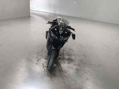 Yamaha YZF-R25 2015