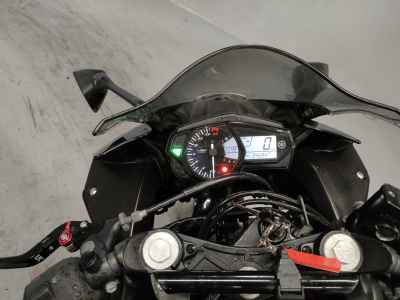 Yamaha YZF-R25 2015
