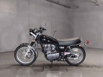 Yamaha SR400 2017