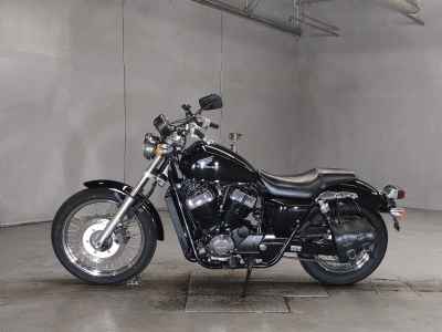 Honda VT400S 2012