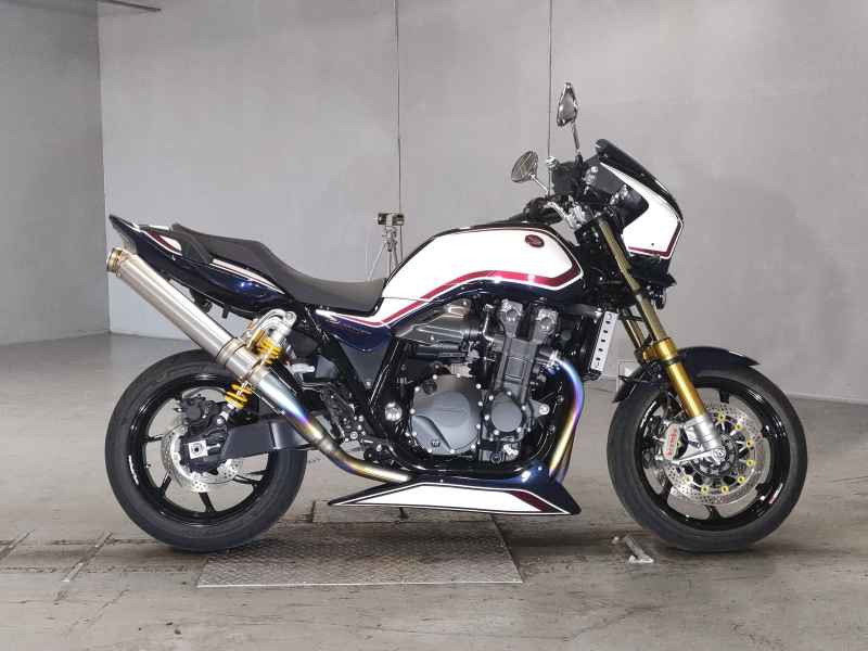 Honda CB1300SF 2024