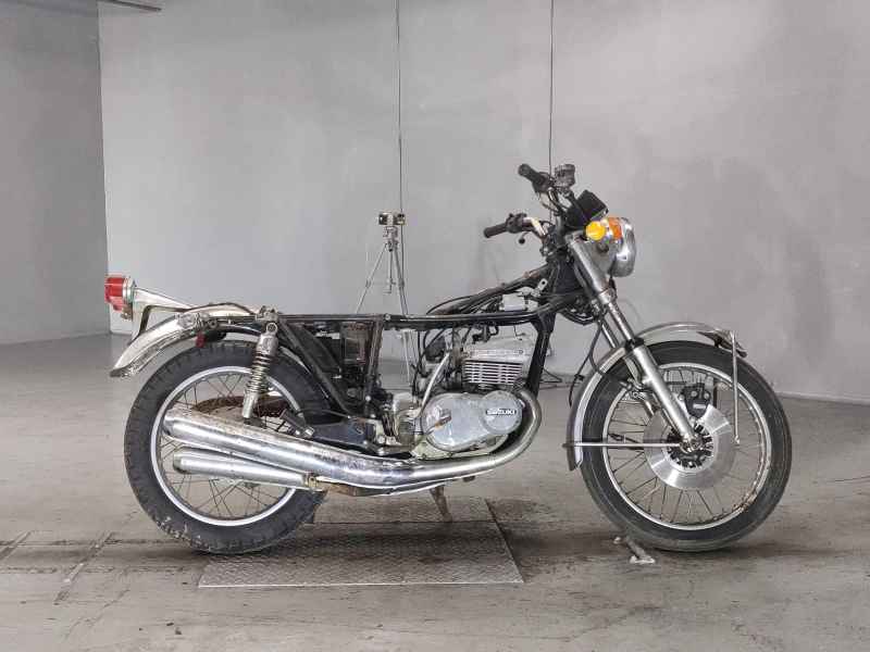 Suzuki GT380
