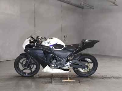 Honda CBR250R