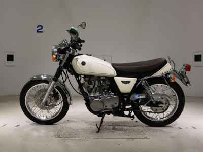 Yamaha SR400 2015