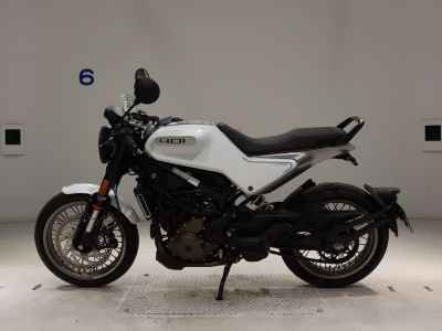 Husqvarna Svartpilen 401 2022